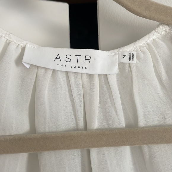 White blouse with tie sleeves - Picture 2 of 2